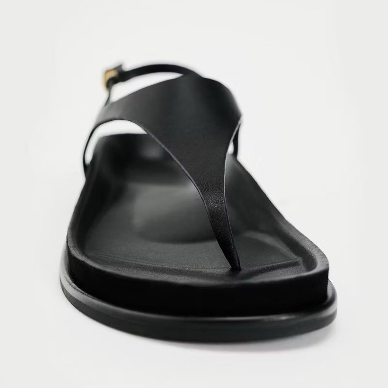 (lùi 1sz- sẵn)Sandal bệt đen xỏ ngón basic trơnH67