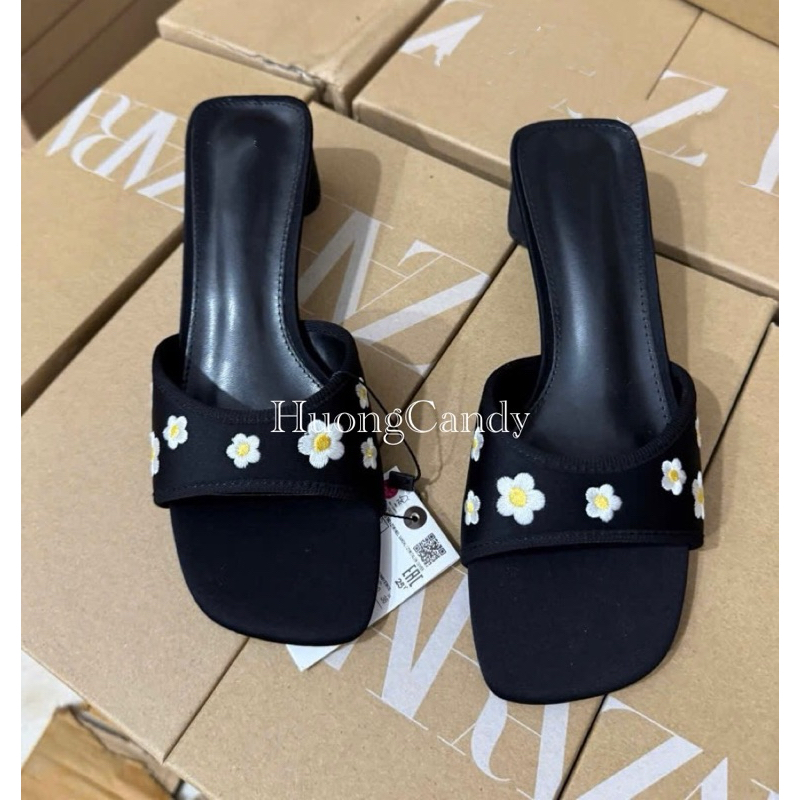 Guốc Z đen thêu hoa cúc vàng FULLBOX(sẵn)H430/3W096/T2.5A