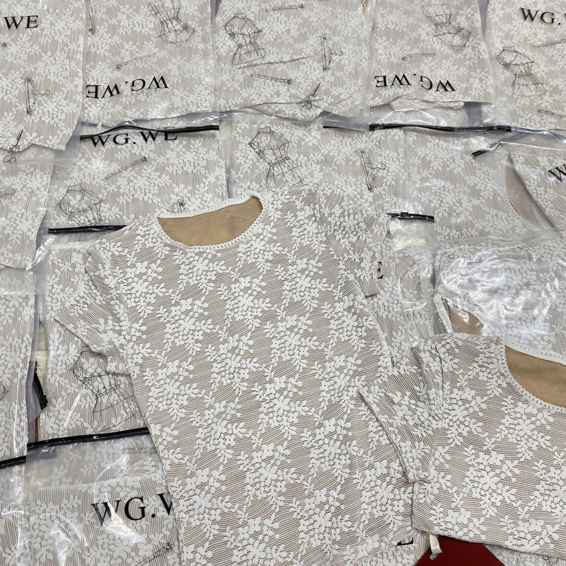 Áo thun WGWE ren hoa 2 lớp form ôm #W9273#/H590