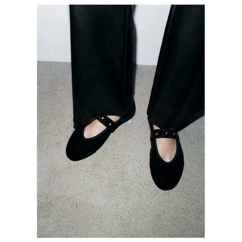 Giày bệt Da lộn đen dây ngang đính cườm hoa Fullbox/8330-12T1.4-H481