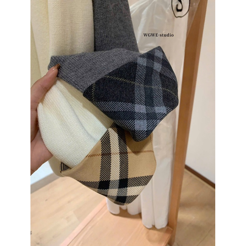 Áo khoác len cardigan WGWE 8669 phong cách Hàn+ Chân Váy Kẻ Caro Xếp Ly W8040#/H518