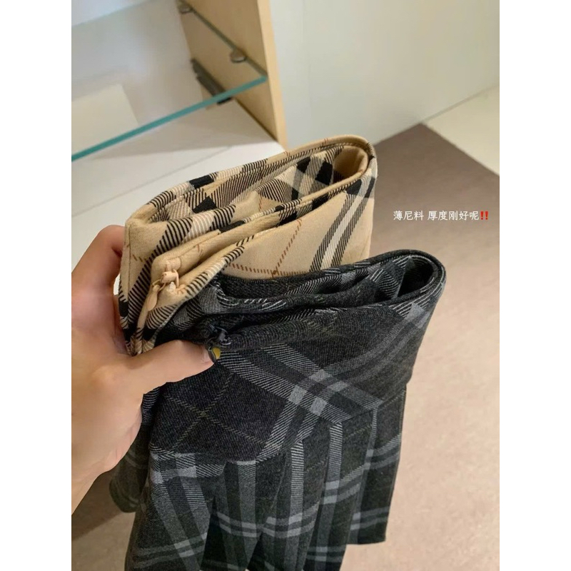 Áo khoác len cardigan WGWE 8669 phong cách Hàn+ Chân Váy Kẻ Caro Xếp Ly W8040#/H518