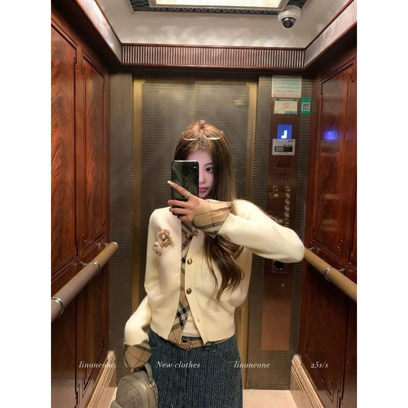 Áo khoác len cardigan WGWE 8669 phong cách Hàn+ Chân Váy Kẻ Caro Xếp Ly W8040#/H518