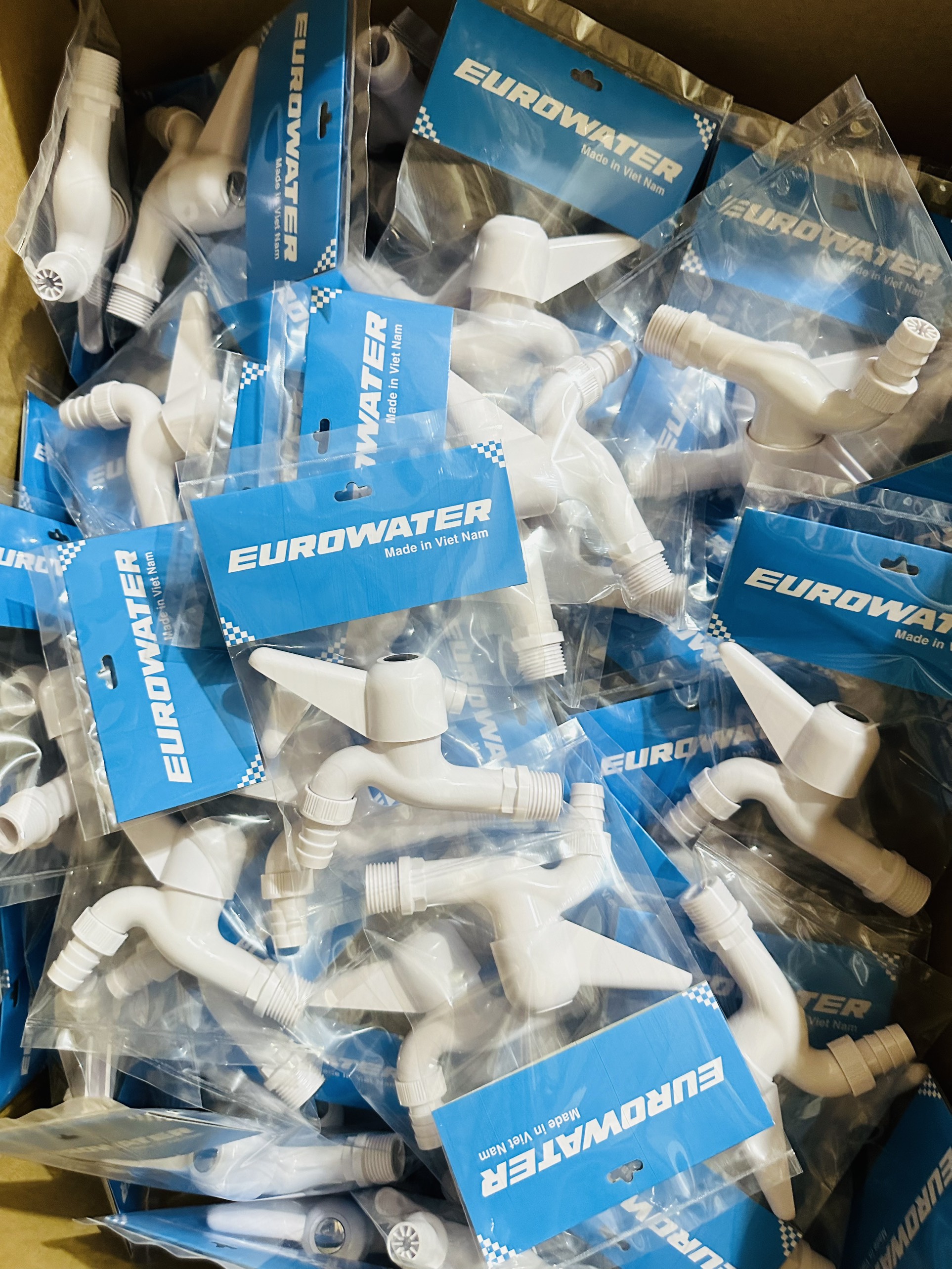 Vòi Nước Nhựa ABS Cao Cấp Eurowater Phi 21