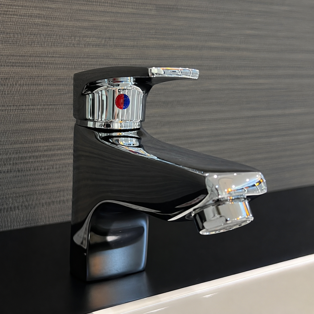 Vòi Lavabo Nóng Lạnh CAESAR B120CU Bộ Xả Nhấn Nhựa Chính Hãng – Bền Đẹp, Tiết Kiệm Nước