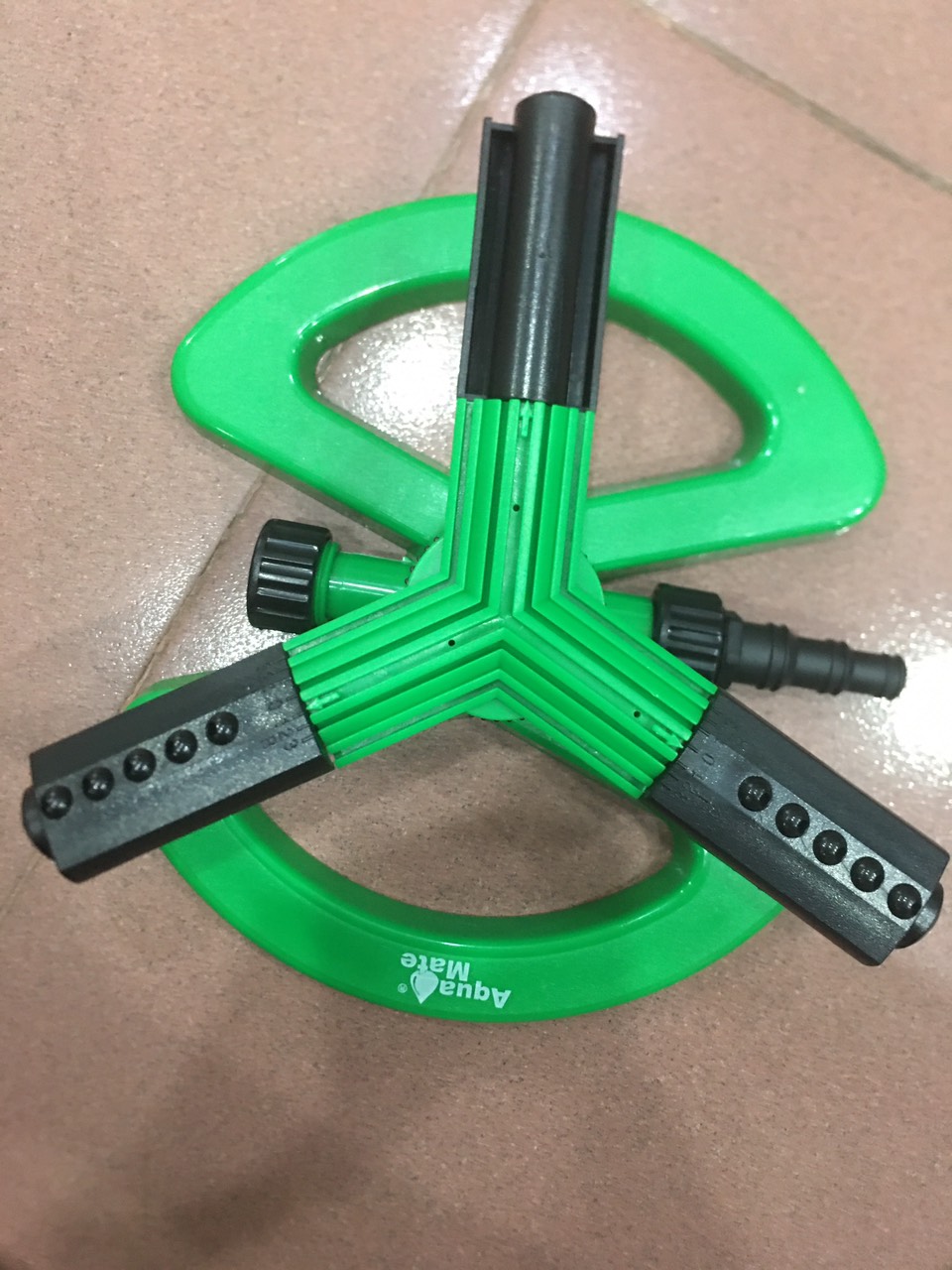 Béc Phun Tưới 3 Chia GYW4100 – Nhựa Bền, Tiện Lợi