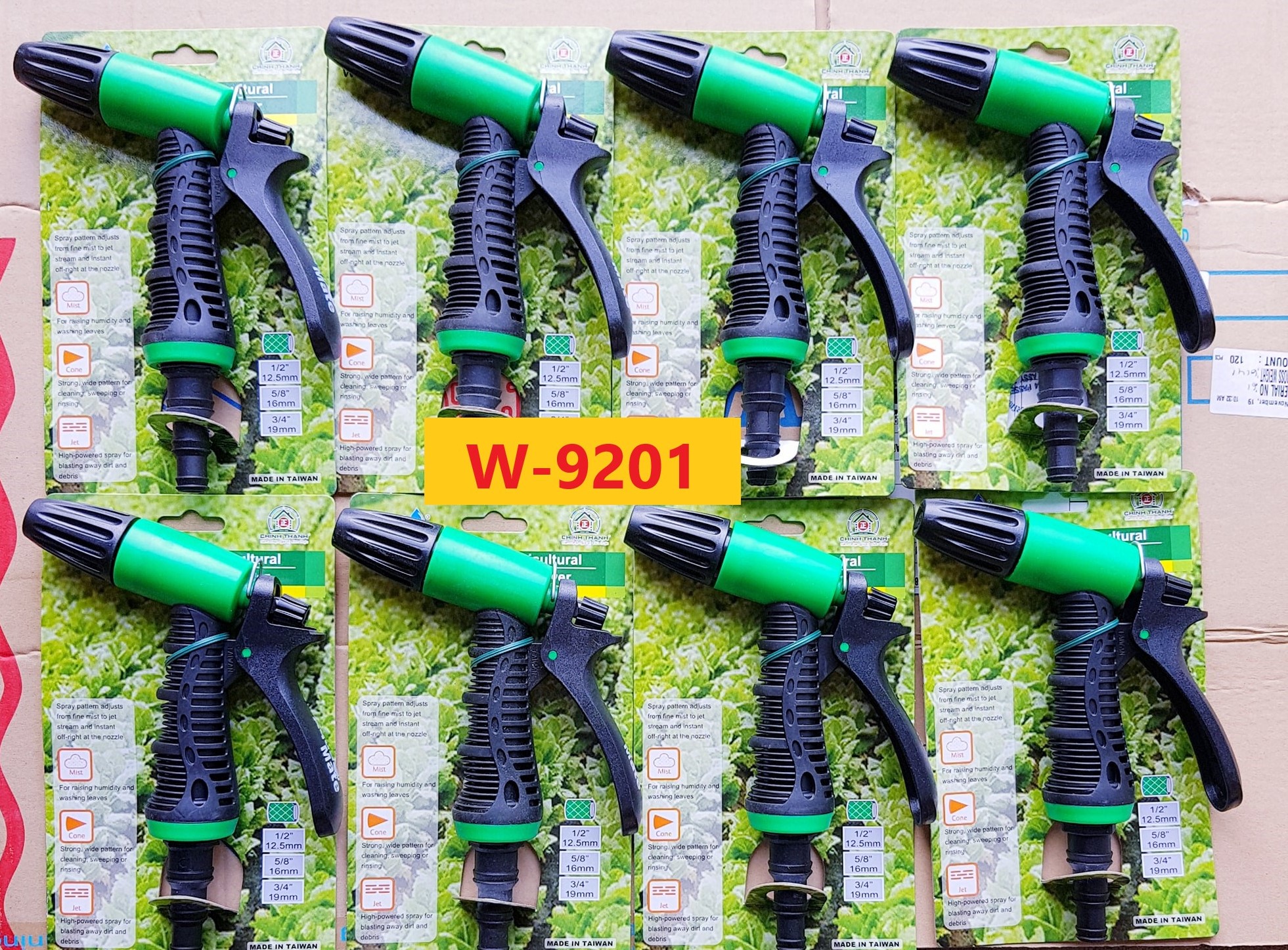 Vòi xịt tưới cây tăng áp W-9201 AQUAMATE Đài Loan – Điều chỉnh đa tia, bền bỉ, dễ sử dụng