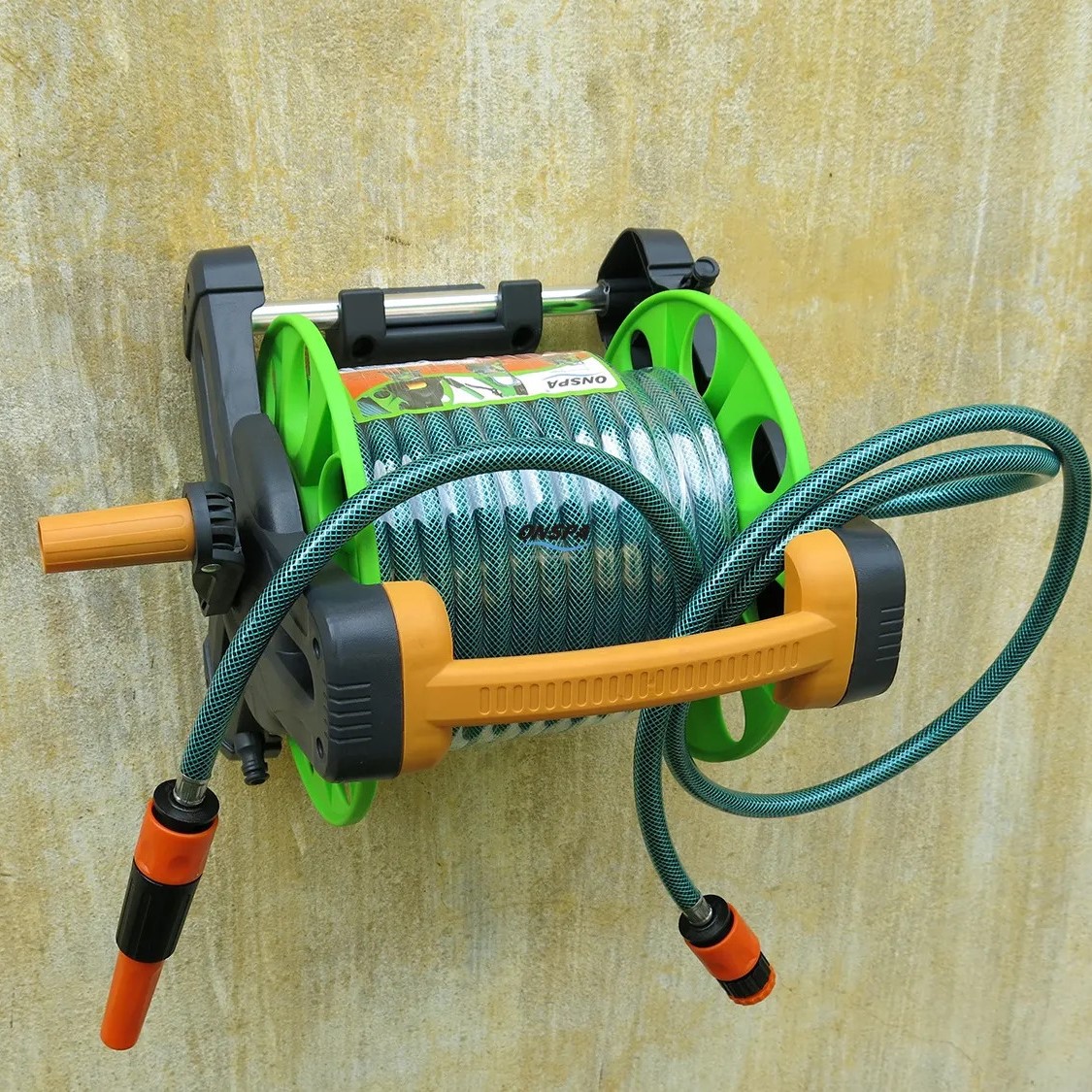 Kệ đẩy tưới cây 1302 cao cấp màu cam - Dây tưới Onspa 20m, đầu xịt điều chỉnh tia nước tiện lợi
