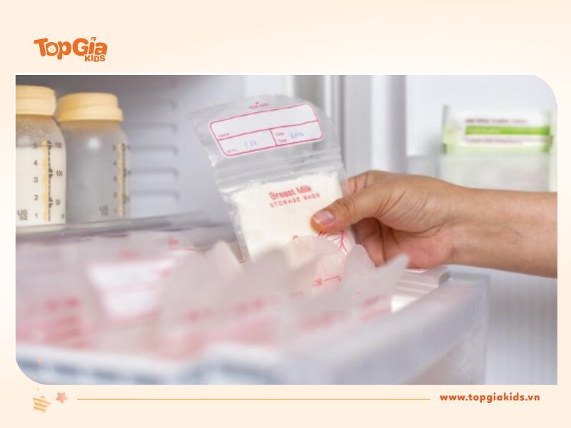 Những điều cần lưu ý khi rã đông sữa bằng máy hâm sữa