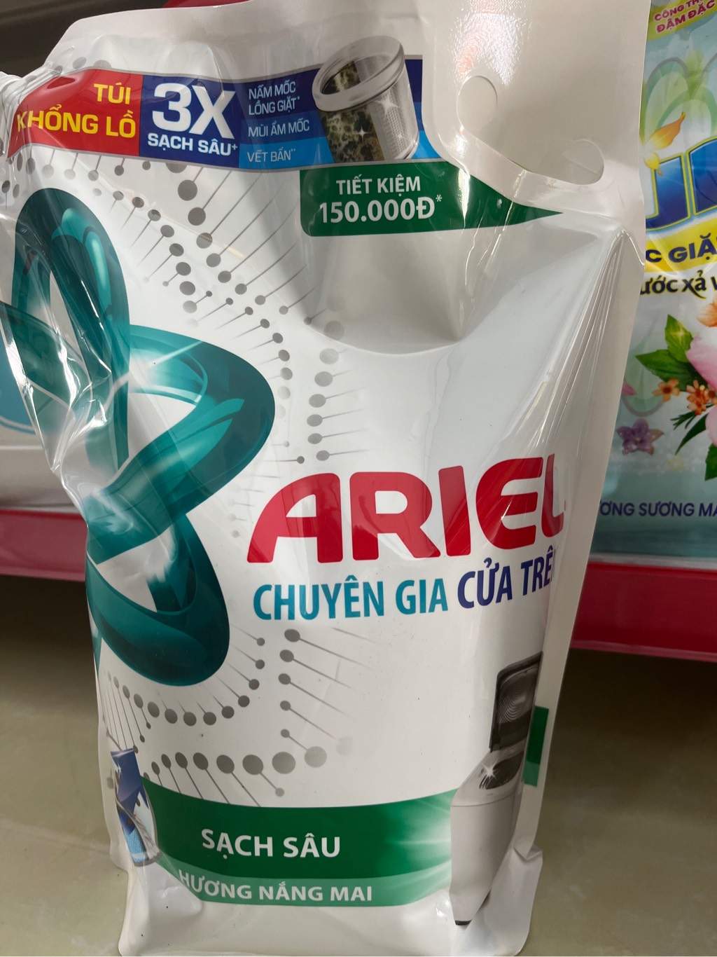 Nước giặt Ariel