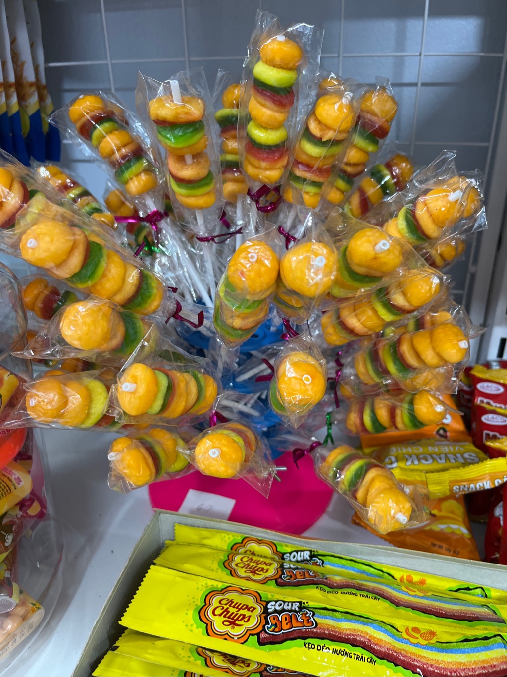 Bánh kẹo ăn vặt