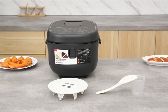 Nồi cơm điện tử Toshiba 1.8 lít RC-18DR4TVN(H) – Công nghệ nấu 3D, lòng nồi Binchotan, 11 chế độ nấu đa dạng
