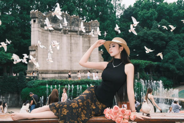 Bồ câu ở Âm Nhạc Đài Nam Kinh có 1000 con
