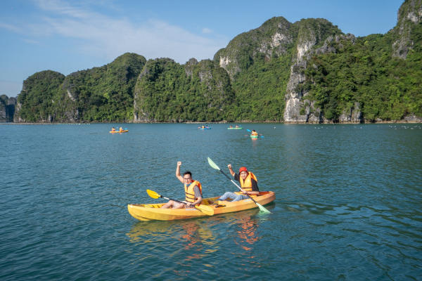 Trước khi đặt du thuyền Hạ Long cần kiểm tra gì