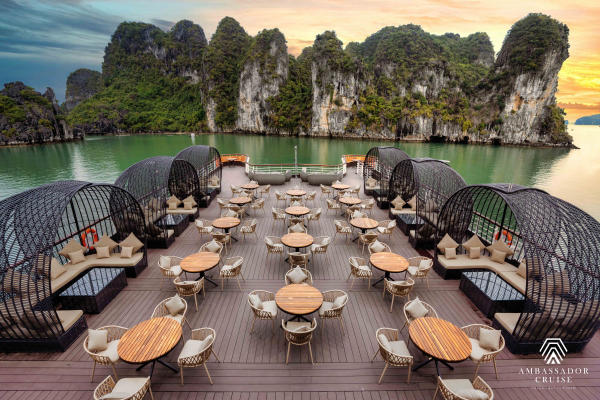 Du thuyền trong ngày Ambassador Day Cruise Du thuyền trong ngày Ambassador Day Cruise