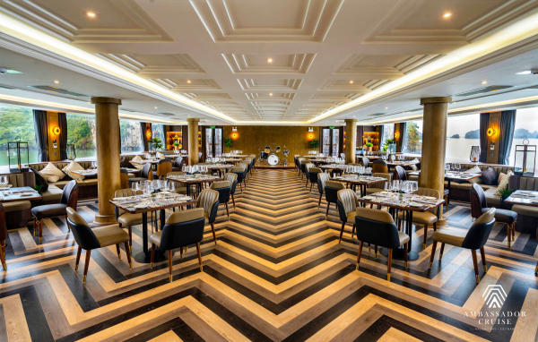 Du thuyền Hạ Long trong ngày Ambassador Cruise II 01 Du thuyền Hạ Long trong ngày Ambassador Cruise II 01