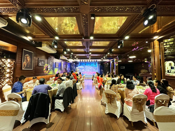 Nhà hàng ẩm thực làng chài Hạ Long Nhà hàng ẩm thực làng chài Hạ Long