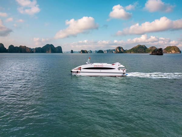 Quan Lạn và Minh Châu