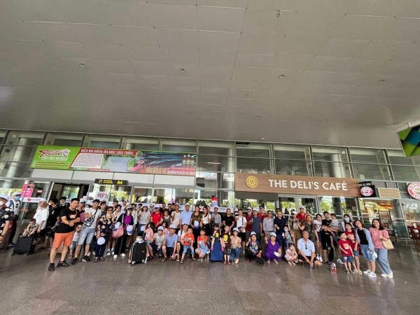 Khách đoàn Đà Nẵng Khách đoàn Đà Nẵng