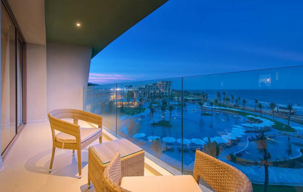 View nhìn ra biển từ FLC Luxury Hotel Sầm Sơn View nhìn ra biển từ FLC Luxury Hotel Sầm Sơn
