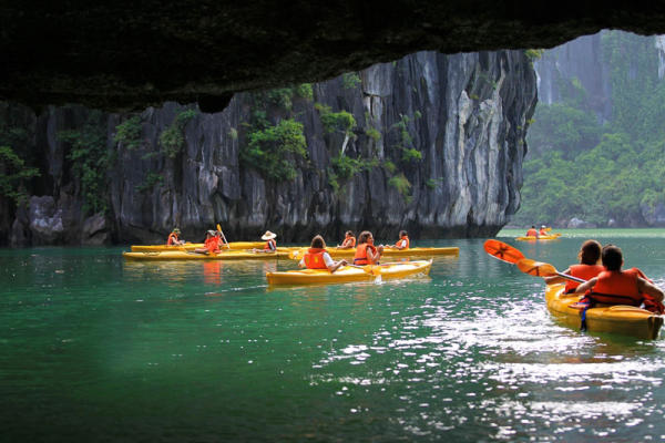 du thuyền Hạ Long 2 ngày 1 đêm