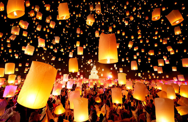 Lễ hội đèn trời Chiang Mai - Yi Peng 01 Lễ hội đèn trời Chiang Mai - Yi Peng 01