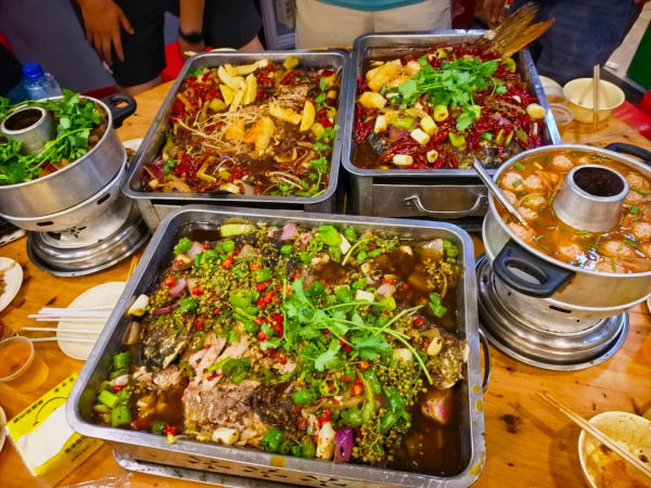 Cá nướng Vạn Châu đặc sản Trùng Khánh