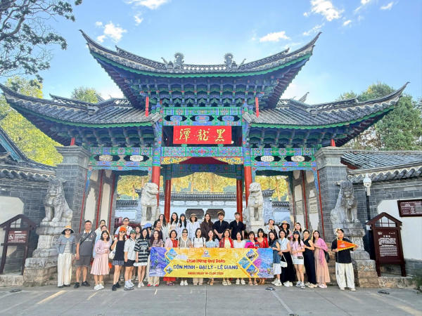 Tour Hà Khẩu Đại Lý Lệ Giang Côn Minh phù hợp với ai?