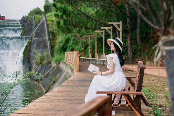 Đập tràn bảy tầng hồ Tuyền Lâm 01 Đập tràn bảy tầng hồ Tuyền Lâm 01