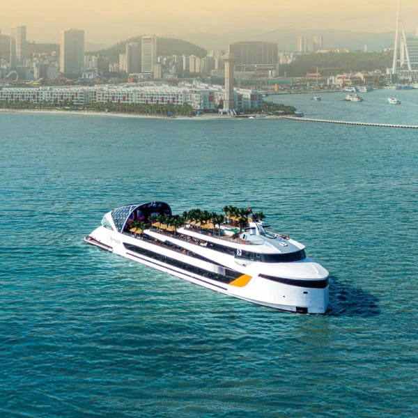 Giá du thuyền Dolphin Day Cruise