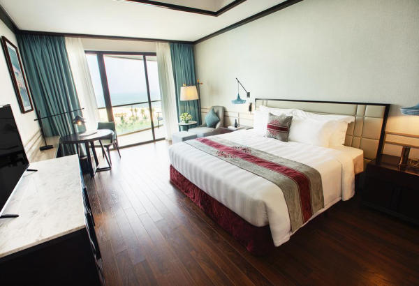 Phòng Deluxe Ocean View Vinpearl Nam Hội An