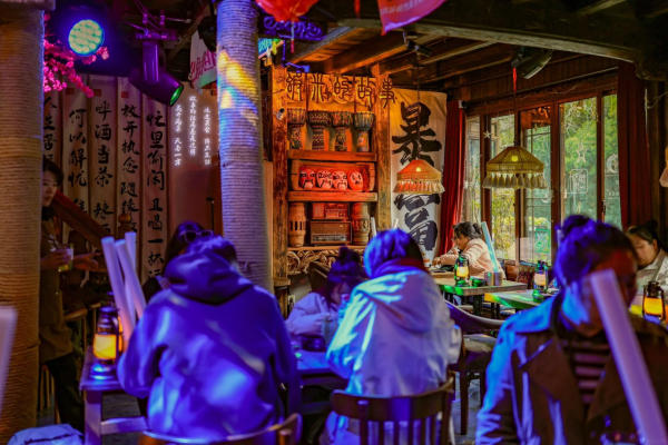Quán bar đêm Ô Trấn