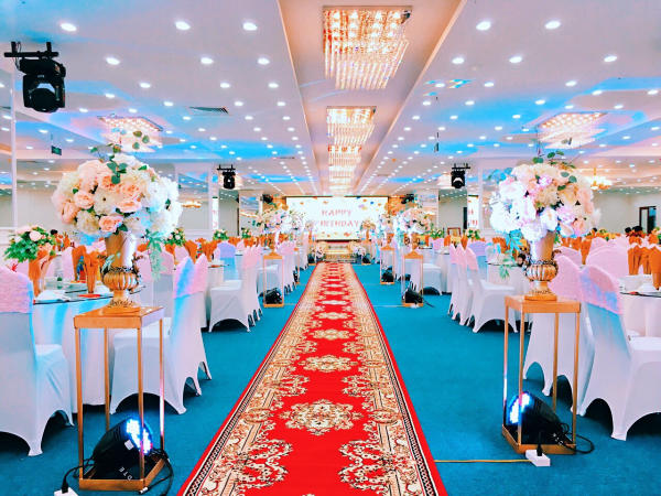 Trung tâm tổ chức tiệc cuối năm ở Hà Nội Trung tâm tổ chức tiệc cuối năm ở Hà Nội
