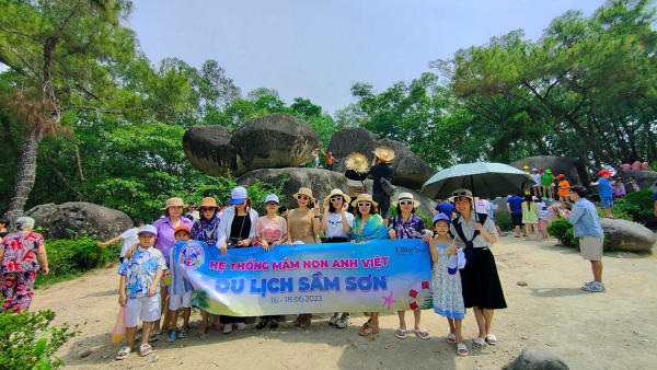 Đoàn khách Sầm Sơn Đoàn khách Sầm Sơn