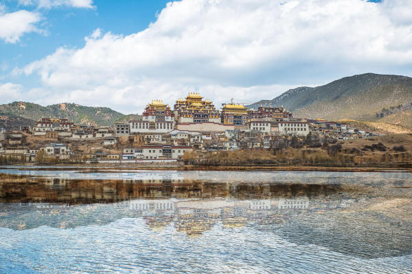 tour Côn Minh Lệ Giang Shangrila