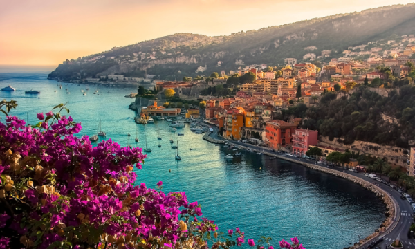 Bờ biển xanh Côte d'Azur - Địa điểm du lịch nổi tiếng ở Pháp