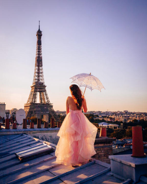 Tháp Eiffel - Địa điểm du lịch nổi tiếng ở Pháp Tháp Eiffel - Địa điểm du lịch nổi tiếng ở Pháp