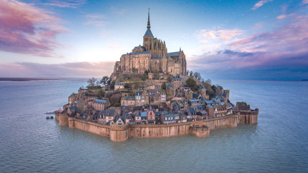 Núi thánh Mont Saint-Michel - Địa điểm du lịch nổi tiếng ở Pháp 02 Núi thánh Mont Saint-Michel - Địa điểm du lịch nổi tiếng ở Pháp 02