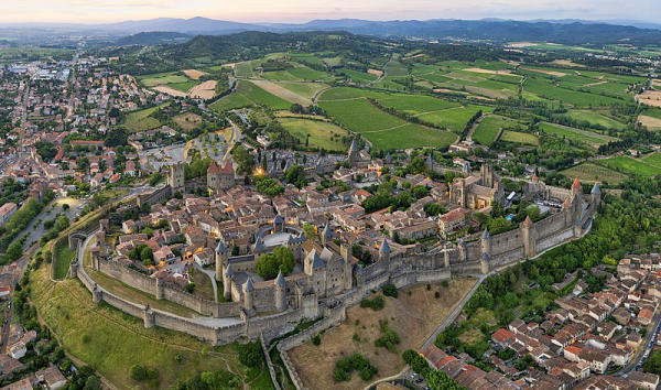 Thị trấn Carcassonne - Địa điểm tham quan nổi tiếng của Pháp Thị trấn Carcassonne - Địa điểm tham quan nổi tiếng của Pháp