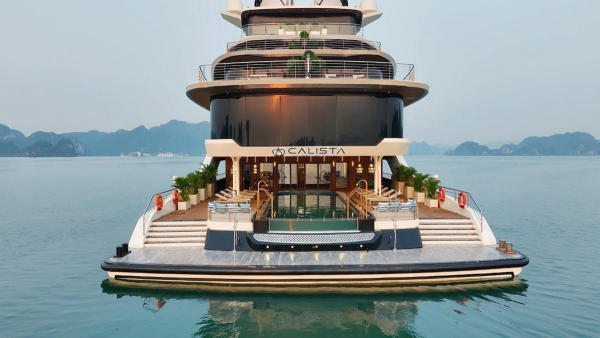 Du thuyền 6 sao Calista
