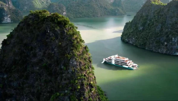 Du thuyền Lan Hạ mới đáng trải nghiệm - Lyra Grandeur