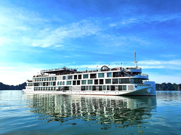 Vì sao nên đặt Indochine Premium Cruise tại Elite Tour?