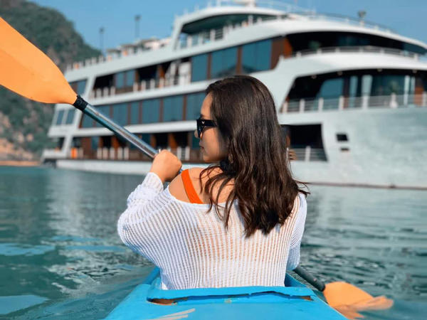 Lịch trình du thuyền vịnh Lan Hạ Le Theatre Cruise Lịch trình du thuyền vịnh Lan Hạ Le Theatre Cruise