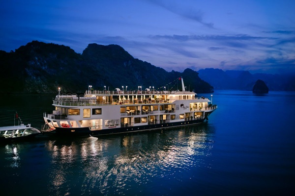 So sánh Mon Cheri Cruise
