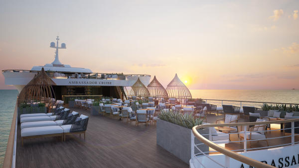 du thuyền ambassador trong ngày