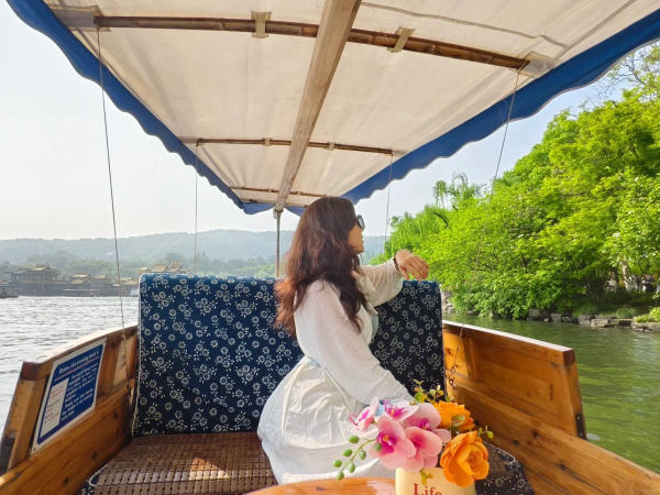 Du thuyền Tây Hồ ngắm Tam Đàn Ấn Nguyệt