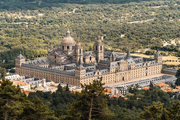 El Escorial - Top địa điểm du lịch Tây Ban Nha đẹp El Escorial - Top địa điểm du lịch Tây Ban Nha đẹp