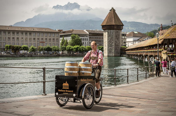 Tour Thụy Sĩ: Thưởng thức bia và ẩm thực Lucerne Tour Thụy Sĩ: Thưởng thức bia và ẩm thực Lucerne