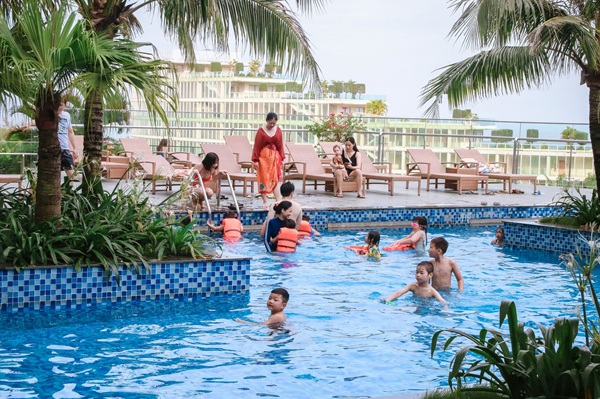 Liên hệ Elite Tour để nhận giá phòng FLC Sầm Sơn tốt nhất