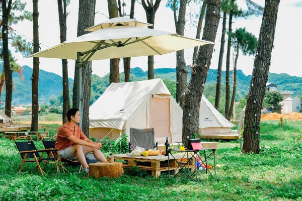 Xu hướng du lịch mới của giới trẻ - Glamping 13
